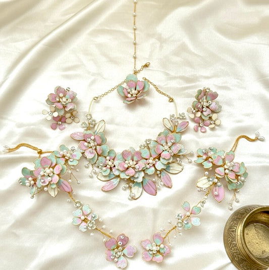 Charita – Pastel Bloom Resin Set