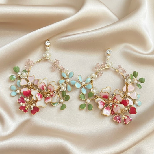 Taarini Eden Hoops Earrings