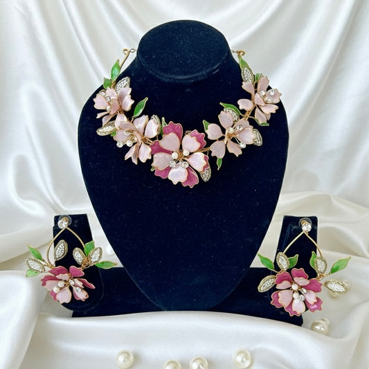 Ruhani Bloom Resin Necklace Earrings Set