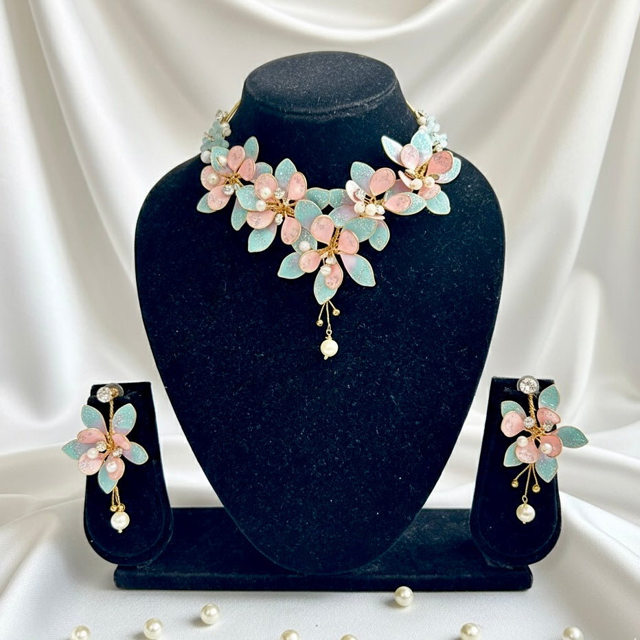 Noorika Resin Neckpiece Earrings Jewellery Set