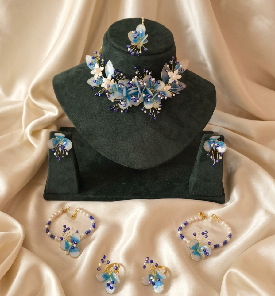 Neelakshi Blue Resin Jewellery Set for Haldi