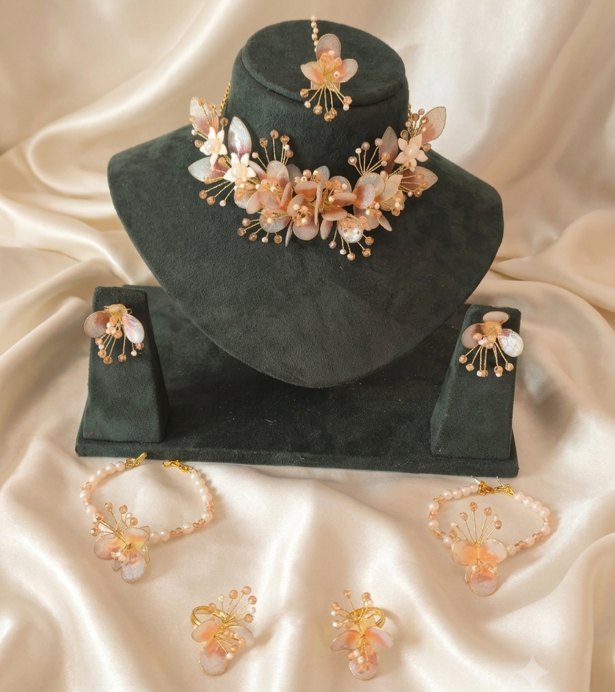 Ragini Peach Handcrafted Resin Jewellery Set for Haldi